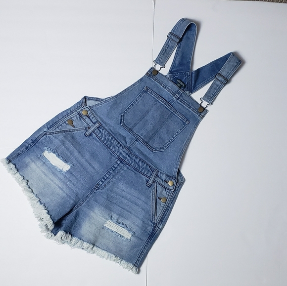 Wild Fable Pants - WILD FABLE Short Overall  Size M